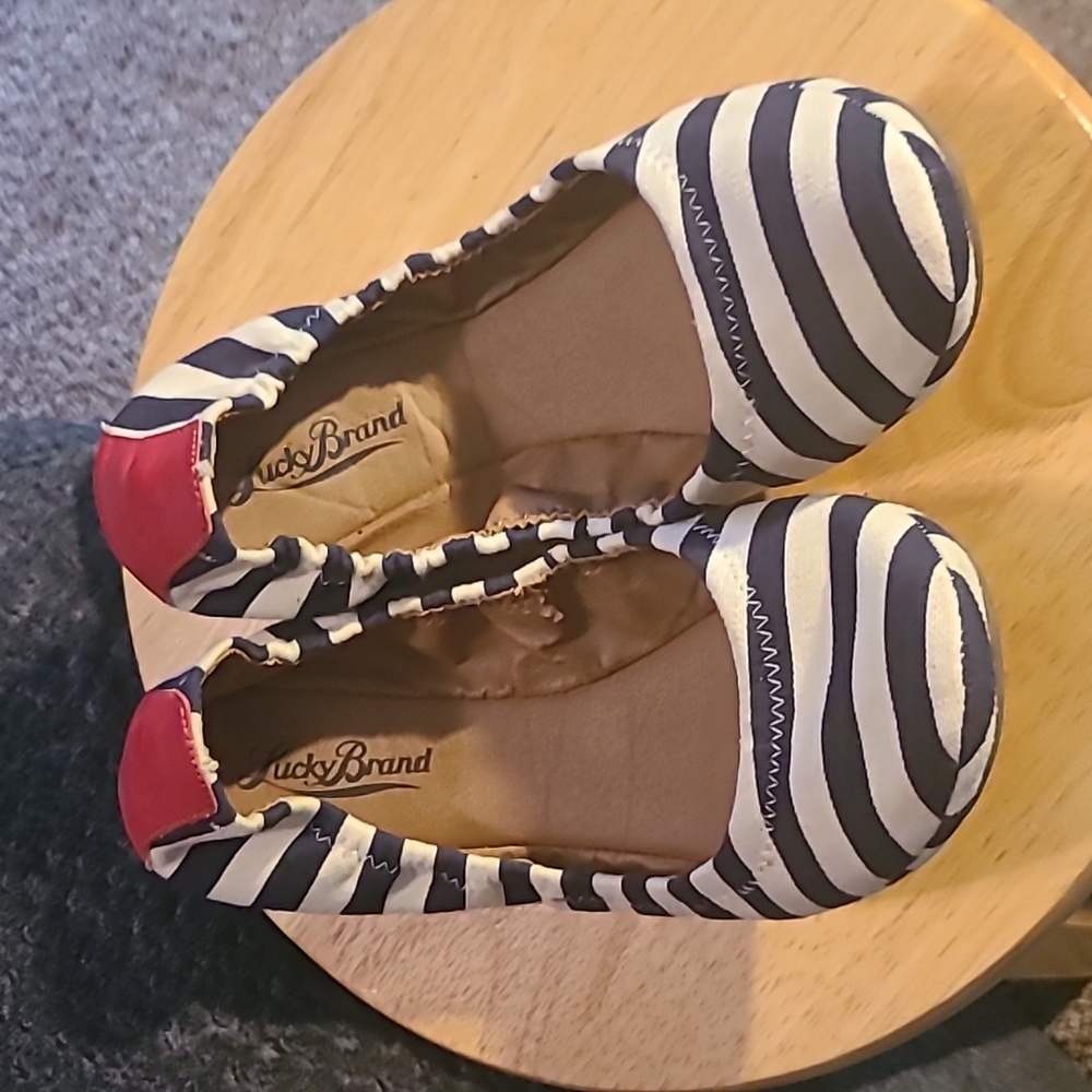 Lucky Brand flats
